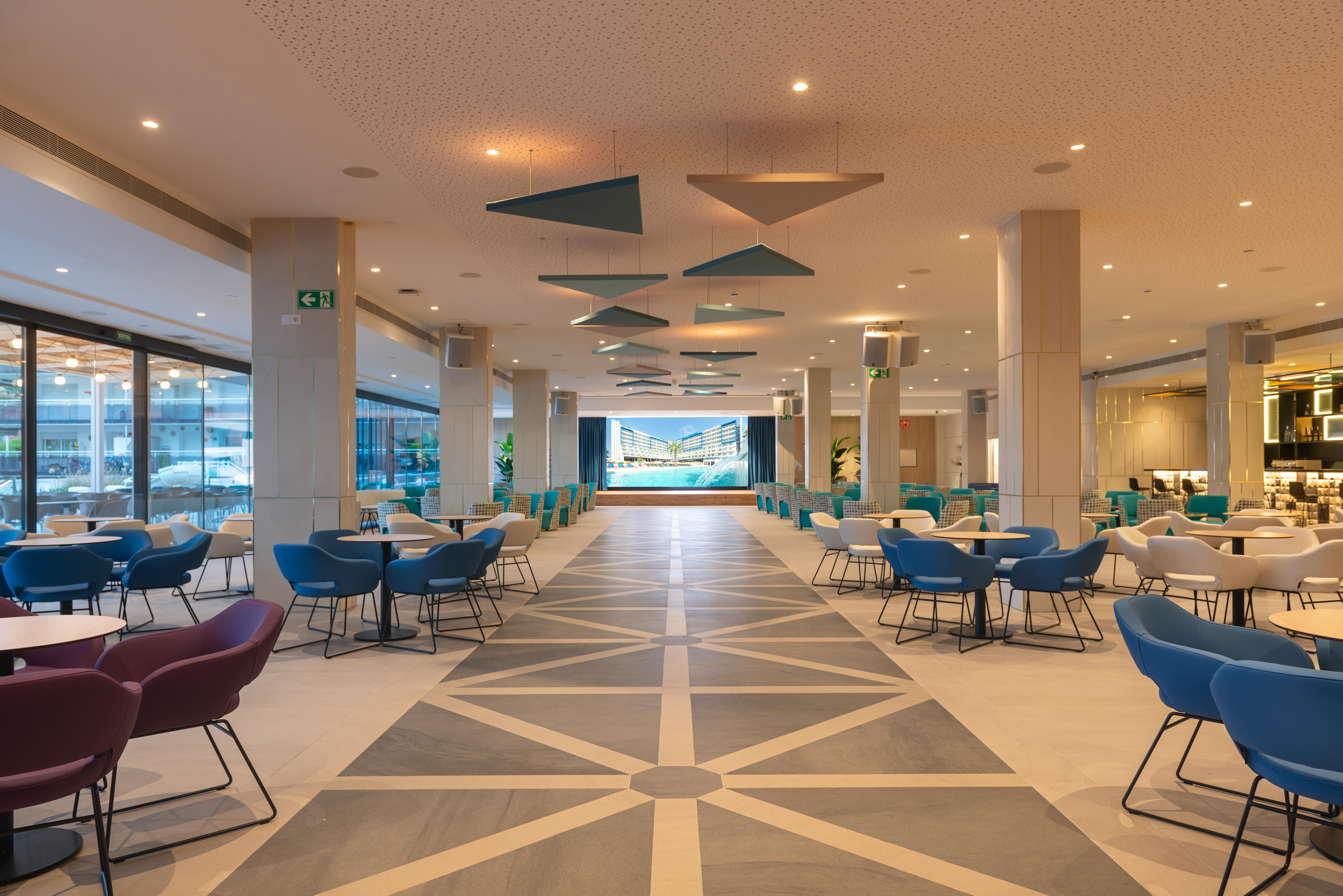 L'azure 4* Sup Hotel 4*