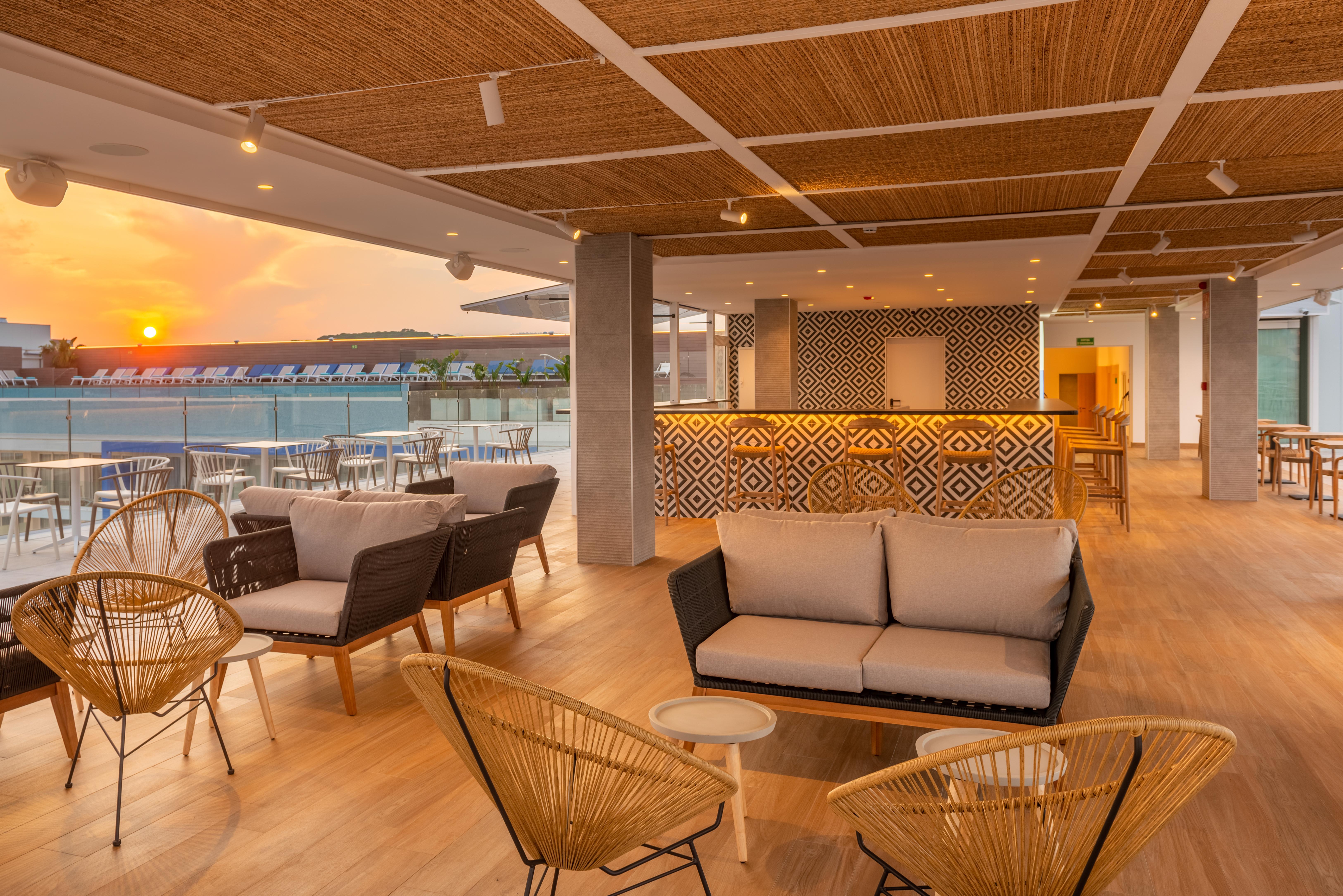 Hotel L'azure 4* Sup 4*