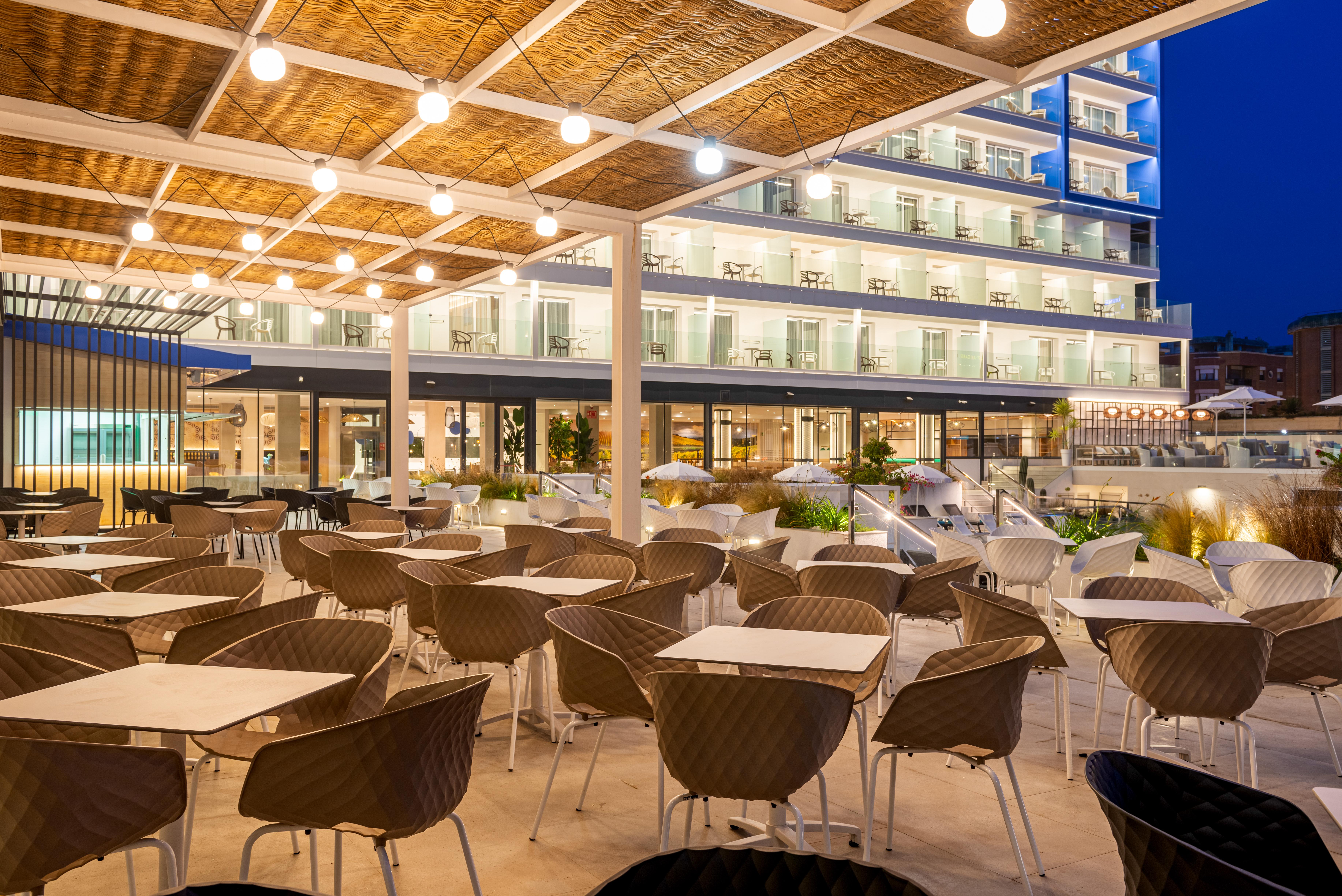 L'azure 4* Sup Hotel 4*
